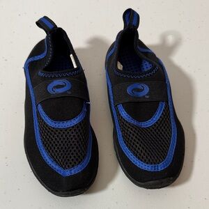 Academy Children's Black and Blue Water Shoes Sz 11
